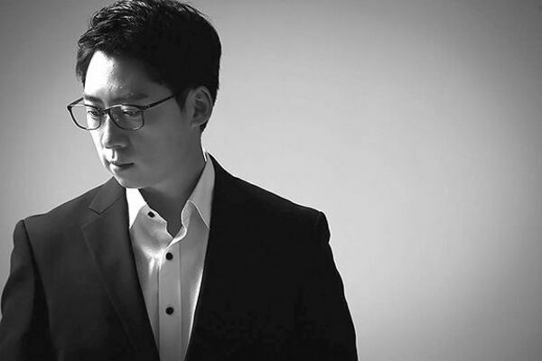 Wise, VA — After a stunning performance last fall, pianist Bomin Park returns with a recital entitled “Amazing Grace” on Friday, October 30 at 7:30 p.m. in Cantrell Hall on the UVA Wise campus. The concert will feature classic and popular hymns arranged for piano including favorites Joyful, Joyful, We Adore Thee and Breathe on Me, Breath of God. 
Reserve your seats by emailing pro-art@uvawise.edu or calling the Pro-Art office at 276/376-4520. This event is free and open to the public.
Bomin Park currently serves as an adjunct instructor of piano at The University of Virginia’s College at Wise where he teaches all levels of classical piano, a music technology class, and applied lessons. He also serves as a collaborate pianist for the UVA Wise Concert Choir. For UVA Wise students, this event will count as a cultural credit activity for those in attendance.

SOCIAL DISTANCING
Pro-Art is committed to mitigating risks while we continue to endure the public health crisis. In order to ensure appropriate social distancing, reservations are required to attend the concert, and we are limiting capacity to 50 individuals. For the safety of everyone involved, our patrons, staff, and crew are required to wear masks for the duration of the event. Seats will be marked with your name and sufficiently distanced from other patrons while allowing those who share a household to sit together. Our staff will help patrons enter and exit while maintaining social distancing.
If you have any questions, or would like updates in regards to performance modifications, please visit proartva.org, call the office at 276/376-4520, or send an email to pro-art@uvawise.edu.